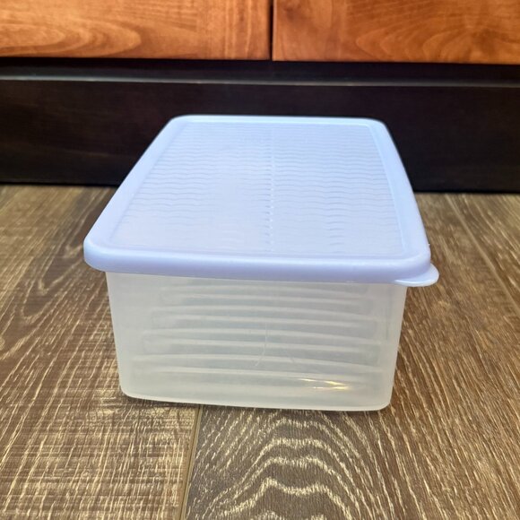 Tupperware Fridgesmart Medium Vented Container - Picture 3 of 15